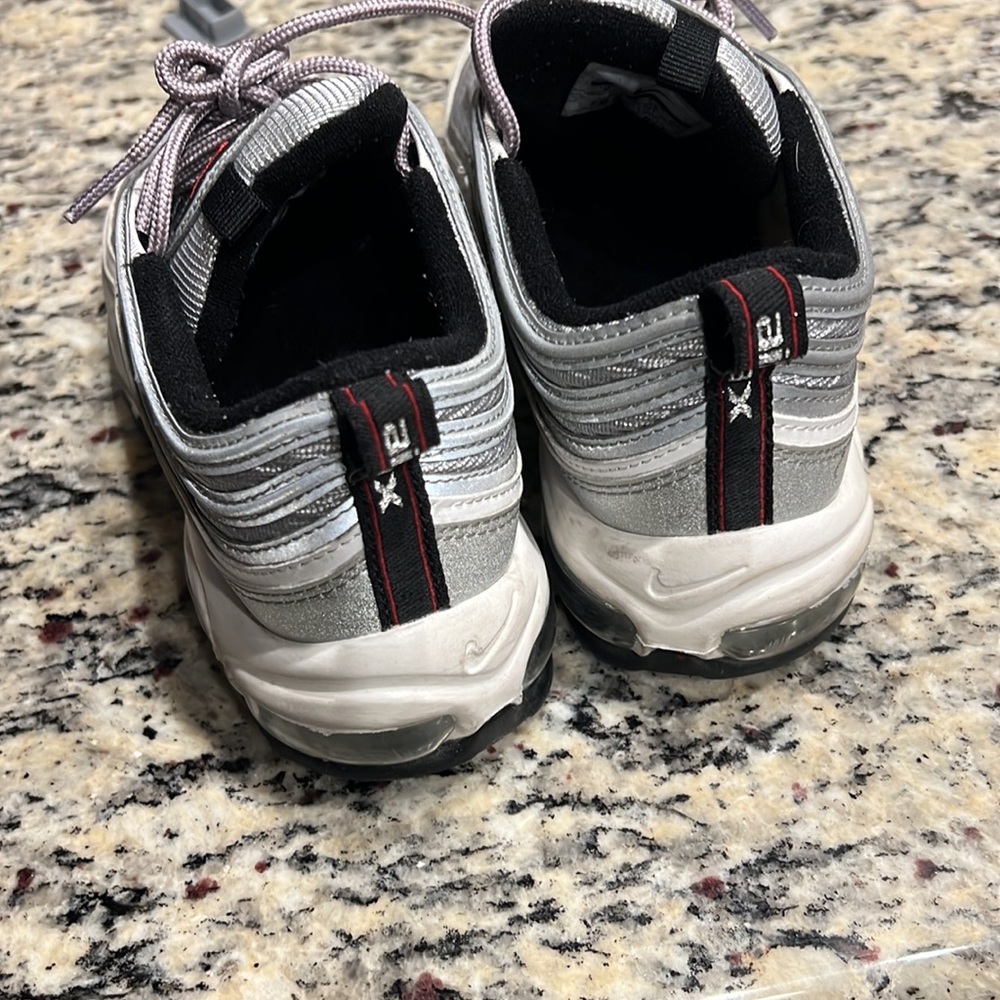 womens silver bullet air max 97s - Picture 3 of 4